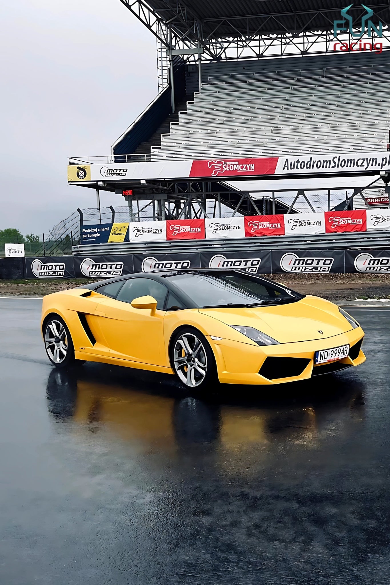 Co-Drive Lamborghini Gallardo ulicami miasta